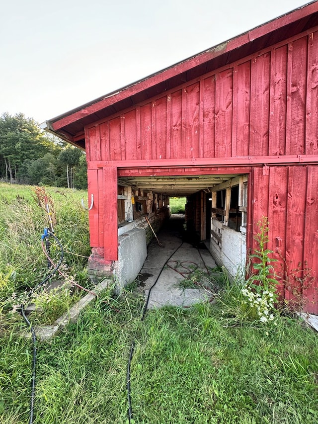 view of exterior details