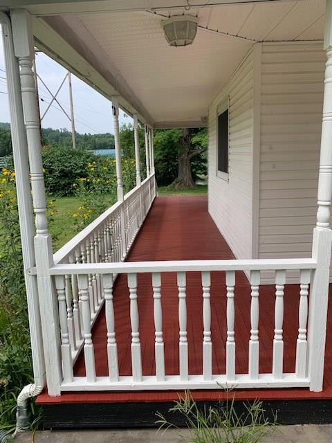 view of patio / terrace with covered porch