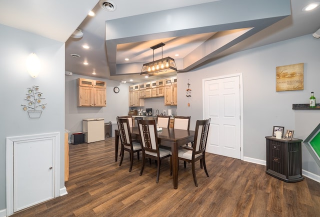 dining room with dark wood finished floors, visible vents, recessed lighting, and baseboards