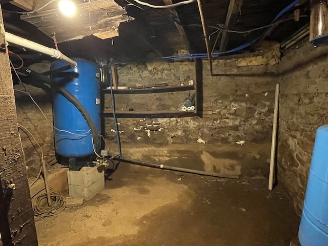 19 Kline Rd, Galeton, PA 16922 - unfinished below grade area with a water pressure tank