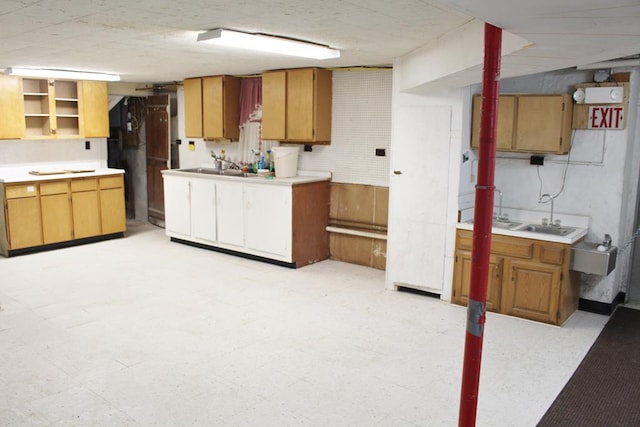 kitchen featuring sink