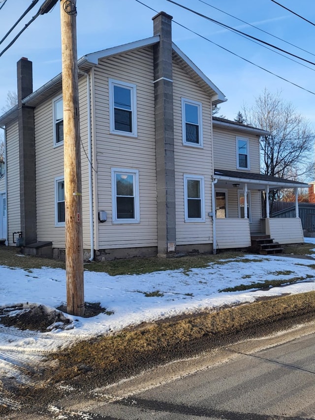 view of front of home featuring covered porch