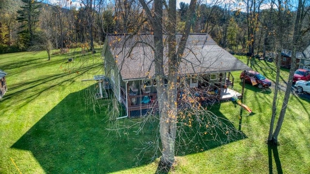 exterior space featuring a lawn