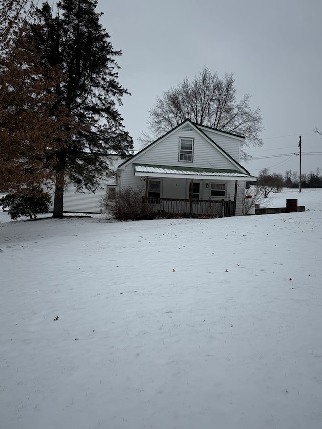 bungalow-style house with a porch