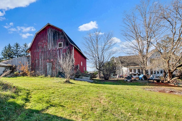 exterior space with a yard