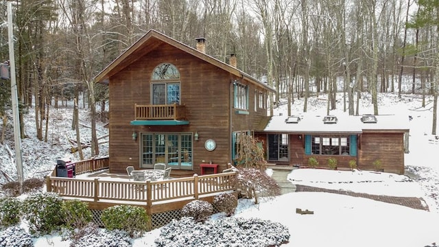 view of front of home featuring a deck