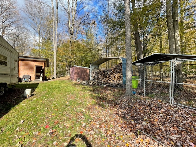 view of yard featuring a carport