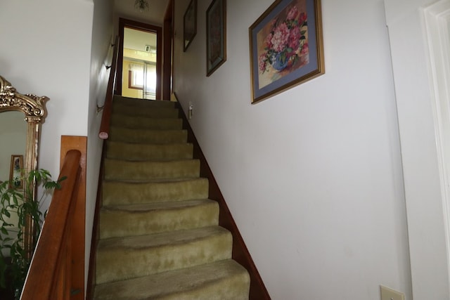 1 Mechanic St, Towanda, PA 18848 - view of stairs