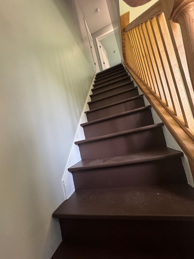 121 Park Pl, Waverly, NY 14892 - view of stairway