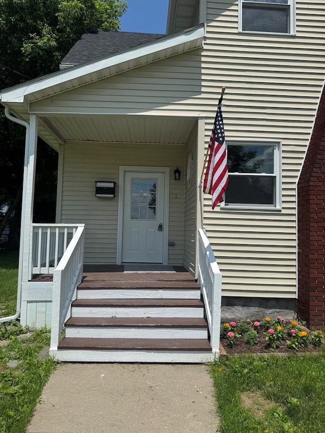121 Park Pl, Waverly, NY 14892 - entrance to property featuring a porch