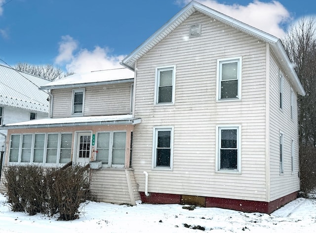 view of front of house