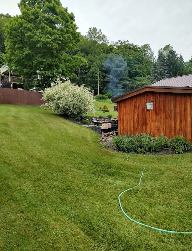 607 N W St, Coudersport, PA 16915 - view of yard