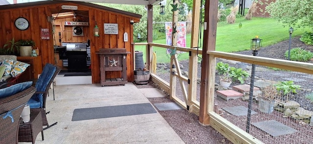 607 N W St, Coudersport, PA 16915 - view of sunroom