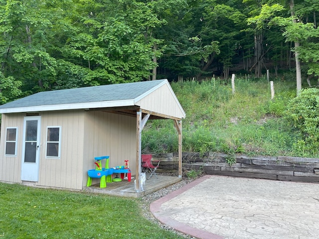 view of outbuilding