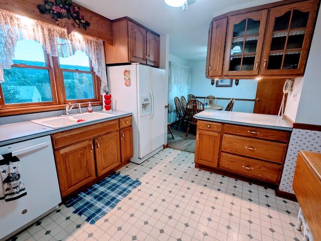 302 Grace Ave, Port Allegany, PA 16743 - photo 7
