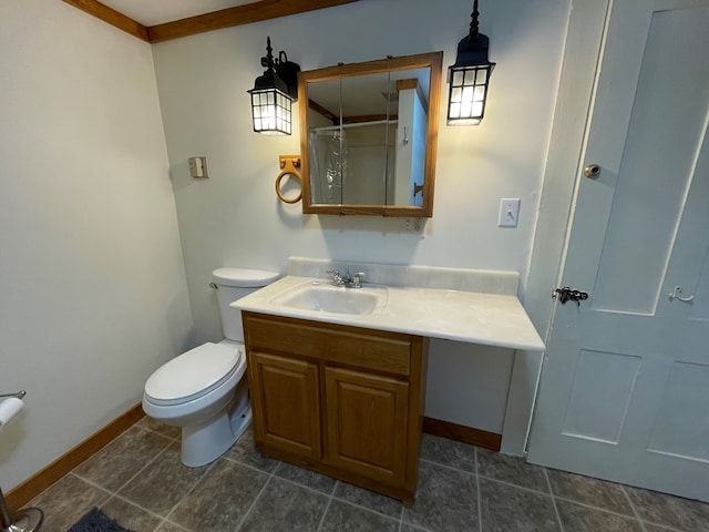 bathroom with vanity, toilet, curtained shower, and crown molding