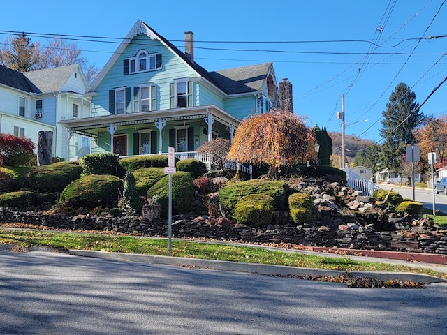 view of front of home with a porch