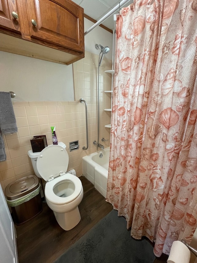 401 Center St, Ulysses, PA 16948 - bathroom with wood finished floors, shower / bath combo, and tile walls