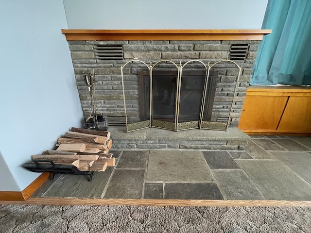 401 Center St, Ulysses, PA 16948 - detailed view of a glass covered fireplace