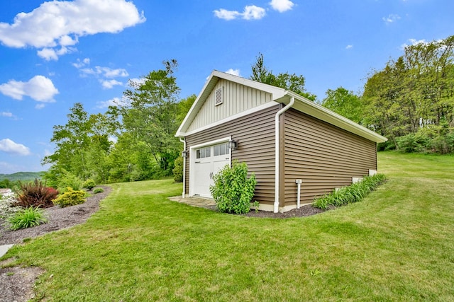 77 Hunters Trl, Wellsboro, PA 16901 - view of garage