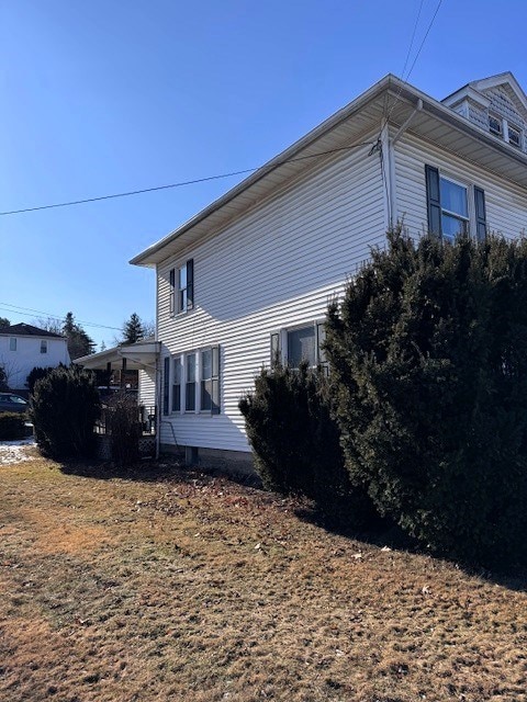 view of side of property