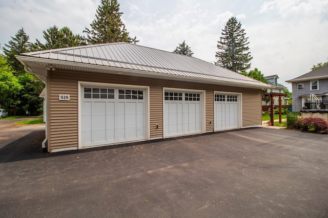 818 W Water St, Elmira, NY 14905 - view of detached garage