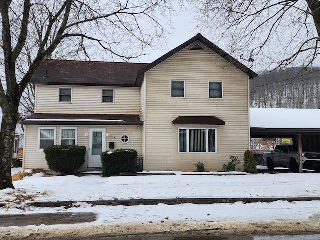 view of front property