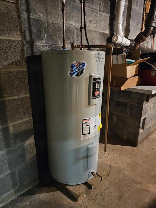 516 Dutch Hill Rd, Coudersport, PA 16915 - utilities featuring water heater