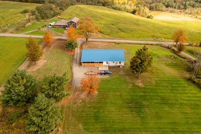 drone / aerial view with a rural view