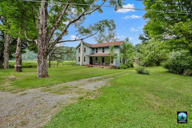 view of front of home featuring a front yard