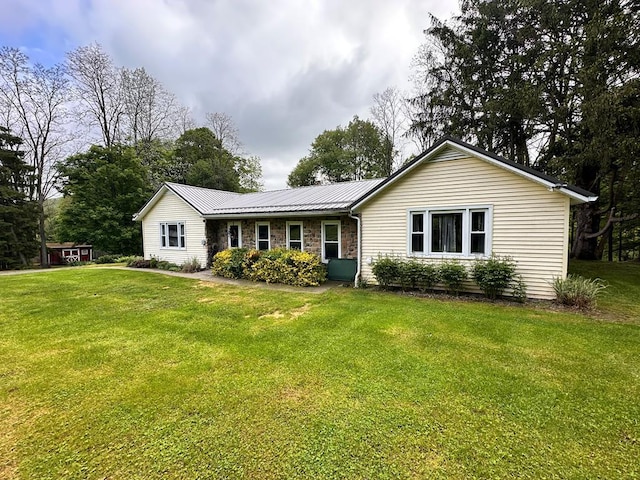 2492 Hills Creek Lake Rd, Wellsboro, PA 16901 - single story home featuring a front lawn and metal roof