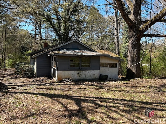 view of home's exterior