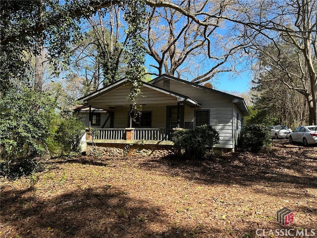 view of front of home featuring covered porch