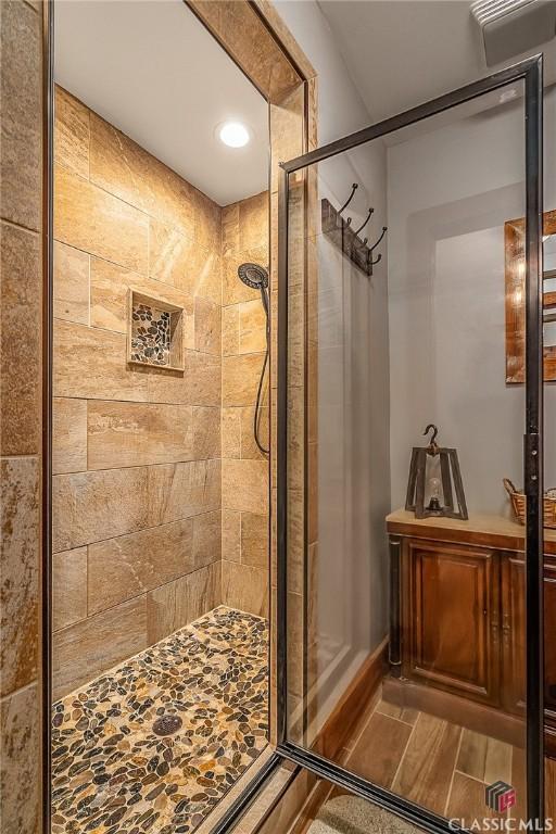 bathroom with walk in shower