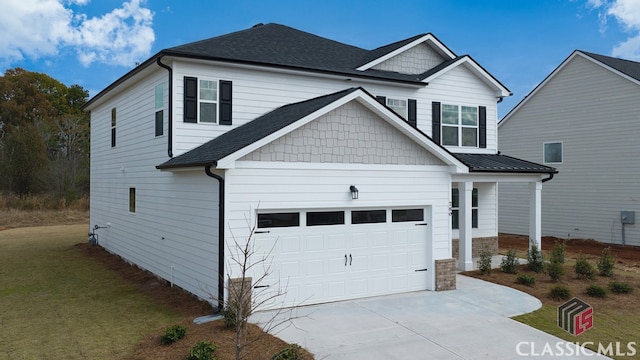 view of front of house featuring a front yard