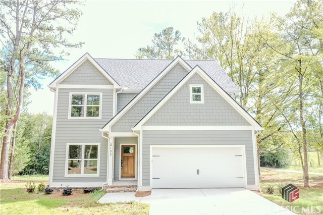 view of front facade featuring a garage