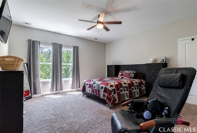 bedroom featuring carpet and ceiling fan