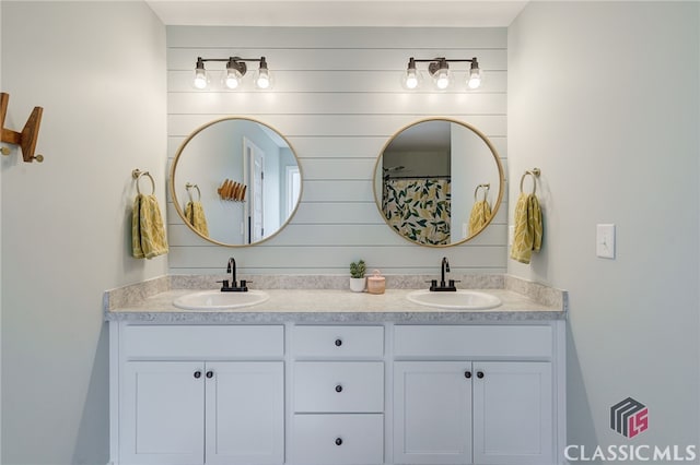 bathroom with vanity