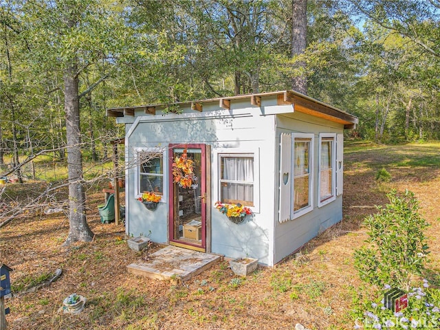 view of outbuilding