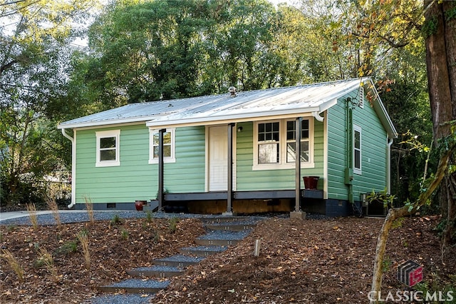 view of front of property