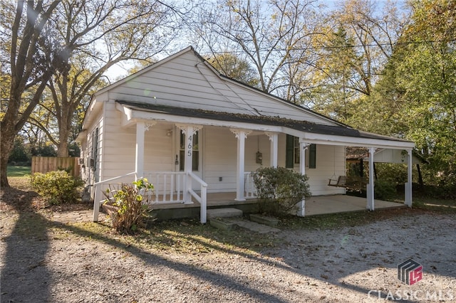 view of front of property with covered porch