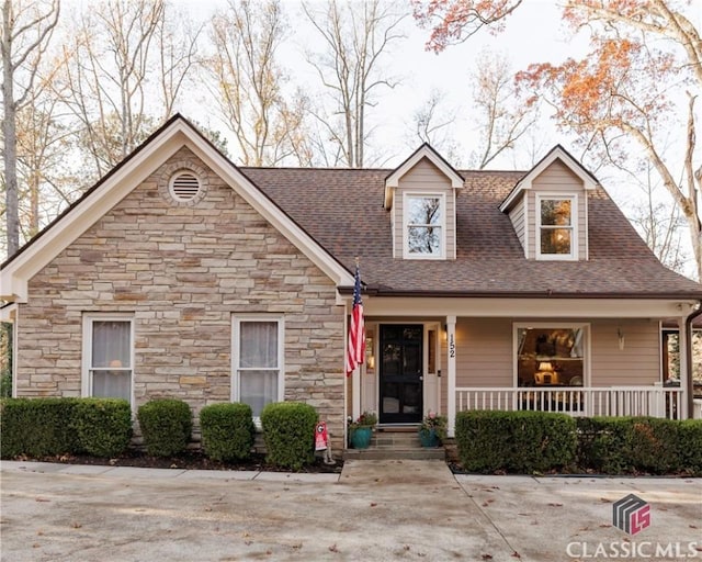 view of front of house featuring covered porch