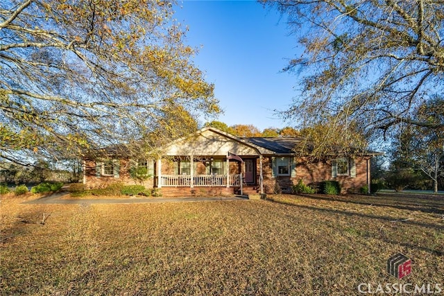 view of front of house with covered porch