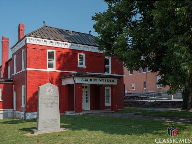 view of building exterior