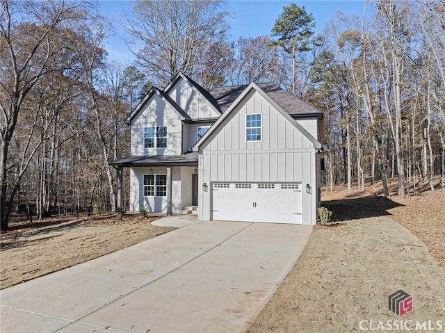 view of front of house featuring a garage