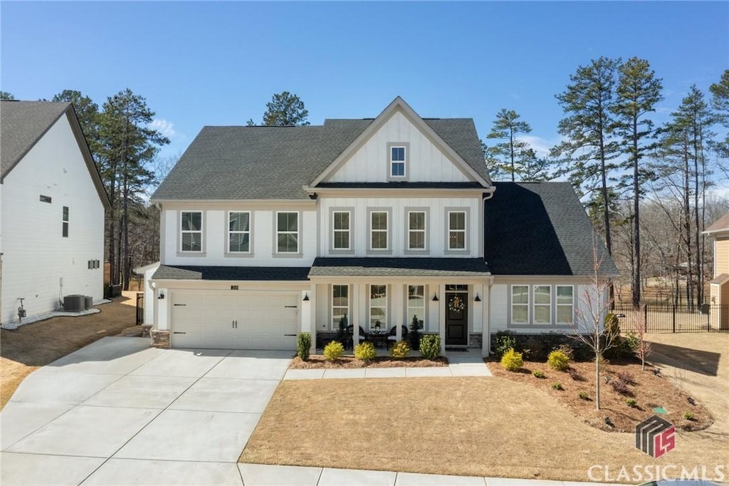 view of front facade with a garage