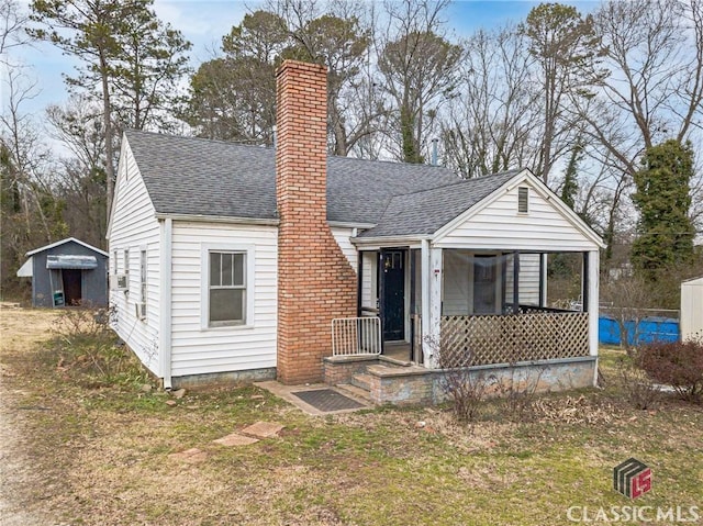 bungalow-style home with covered porch