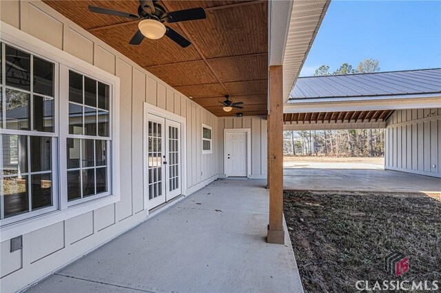 modern farmhouse with covered porch