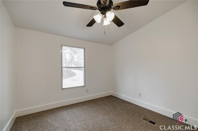 unfurnished room featuring carpet flooring and ceiling fan