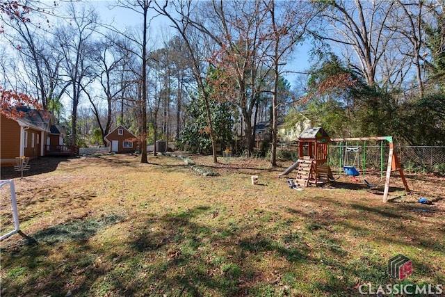 view of yard featuring a playground